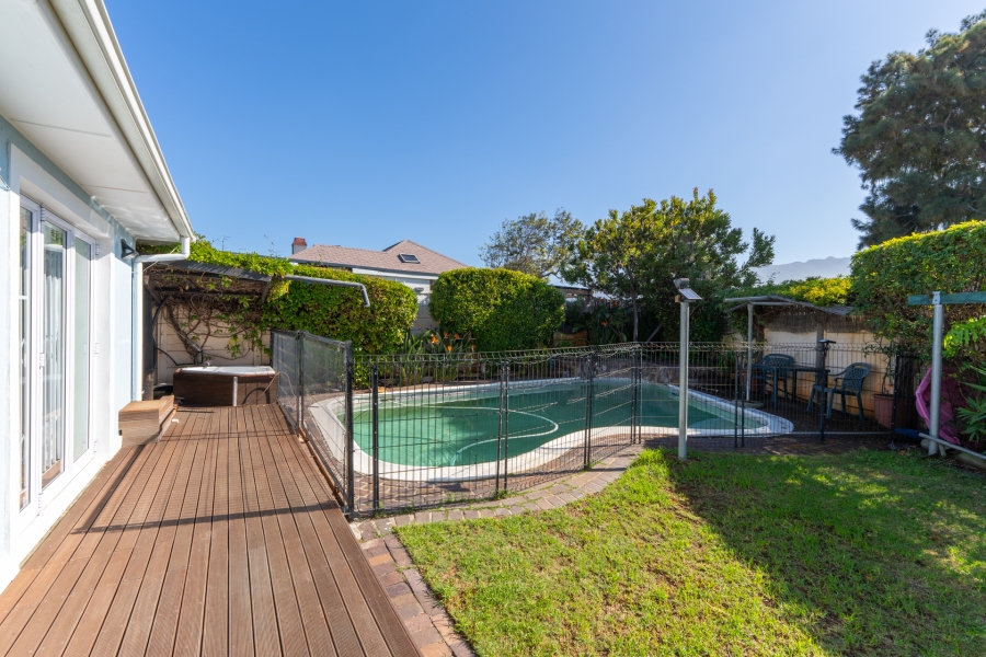 4 Bedroom Property for Sale in Plumstead Western Cape